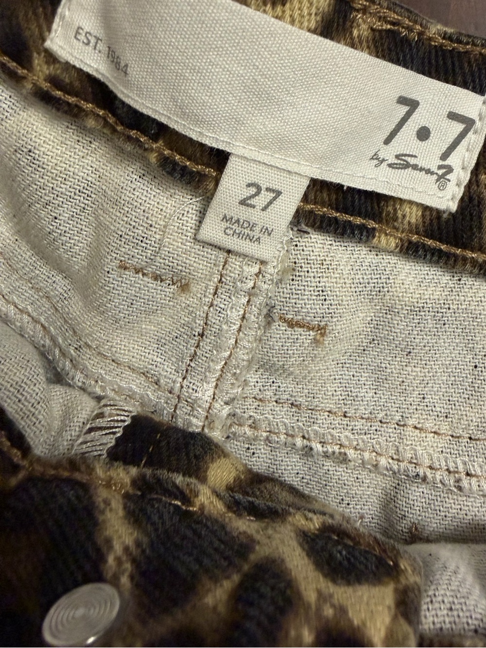 7.7 by Seven7 leopard print cotton denim cut-off micro shorts NWT Size 27 - Picture 4 of 8
